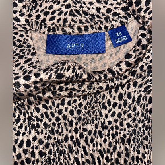NWT APT 9 High Neck Cheetah Top - Picture 4 of 8